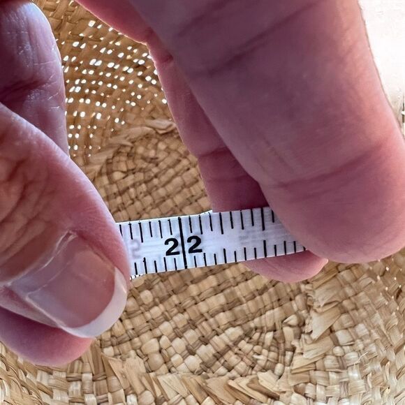 Vintage Boho straw hat with lace and flower accent - Picture 7 of 7